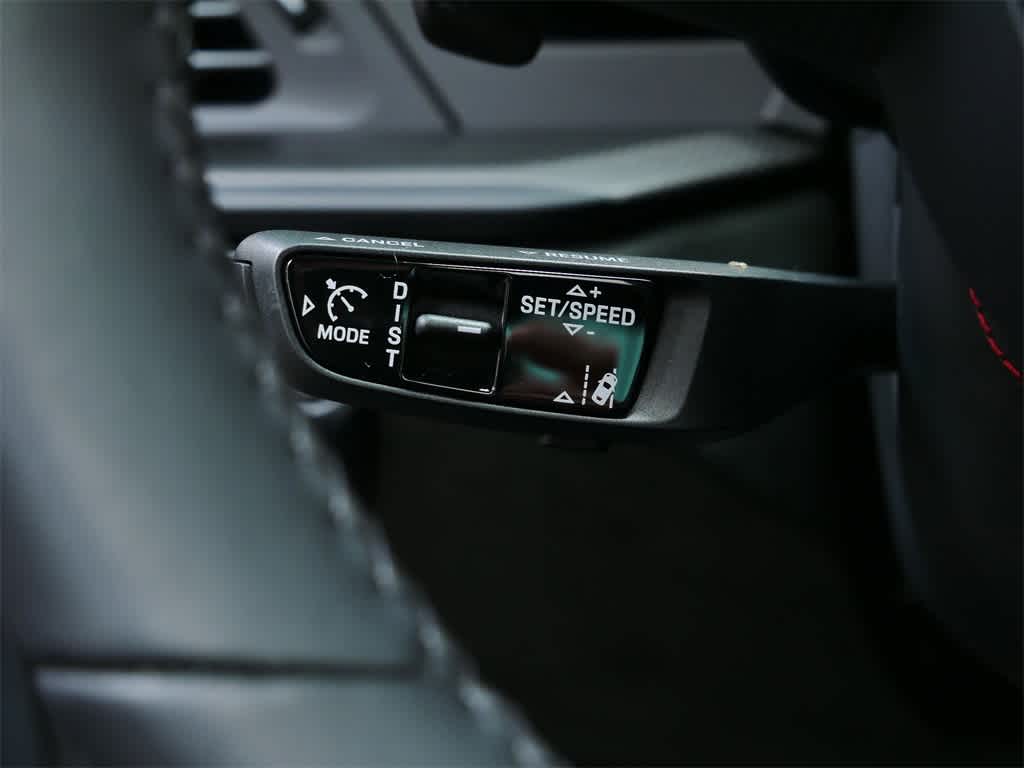 Thumbnail: 2025 Porsche 911 - 15