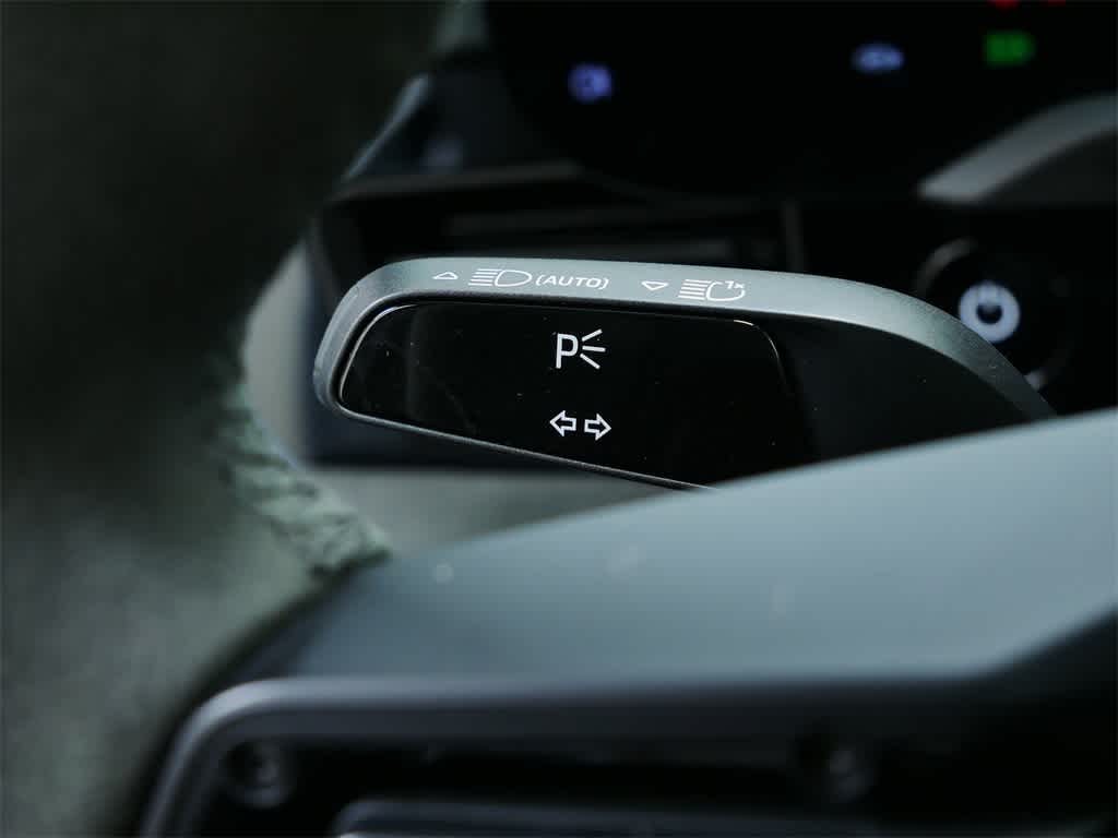 Thumbnail: 2023 Porsche Taycan - 23