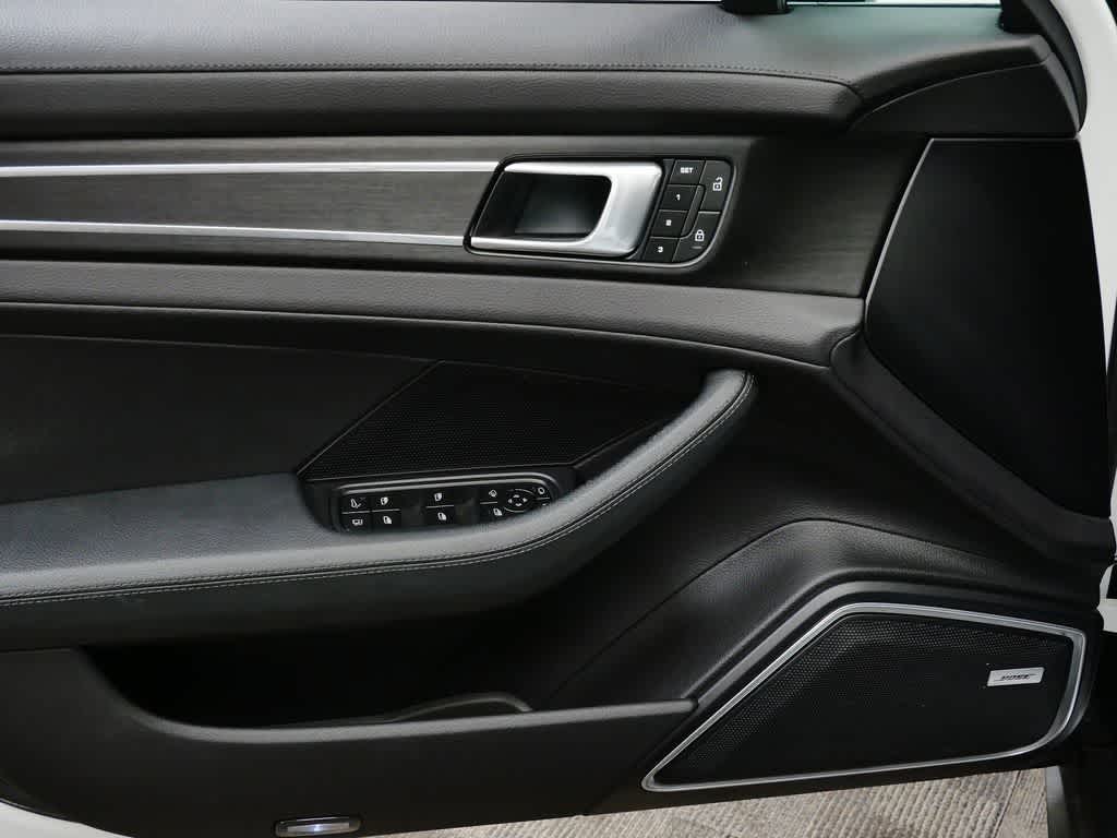 Thumbnail: 2023 Porsche Panamera - 11