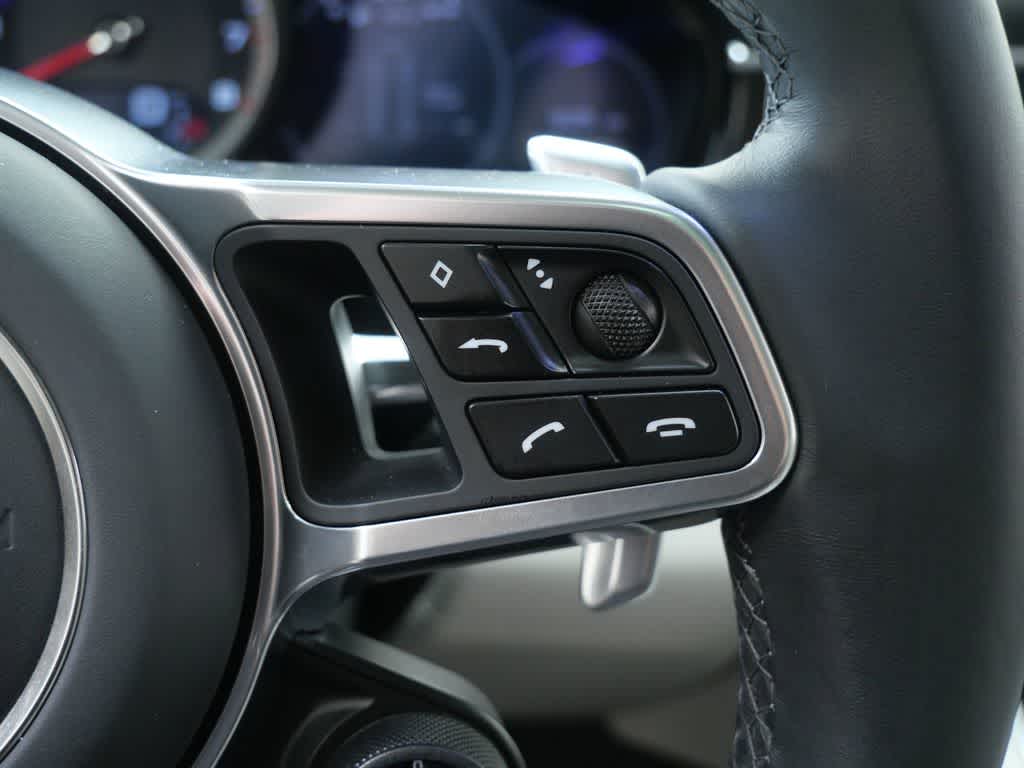 Thumbnail: 2017 Porsche Panamera - 28