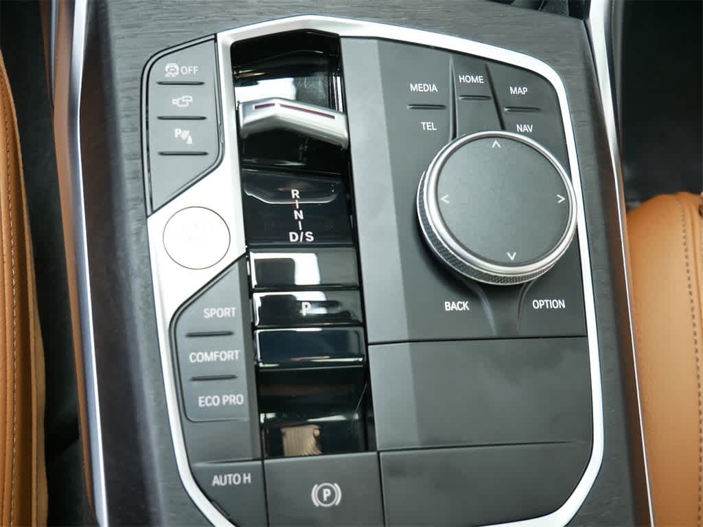 Thumbnail: 2023 BMW 3 Series - 24