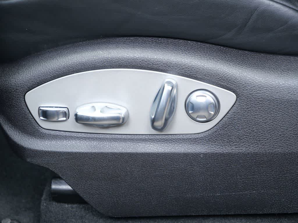 Thumbnail: 2024 Porsche Macan - 12