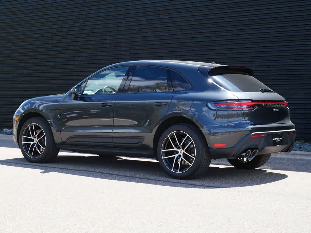 Thumbnail: 2023 Porsche Macan - 3