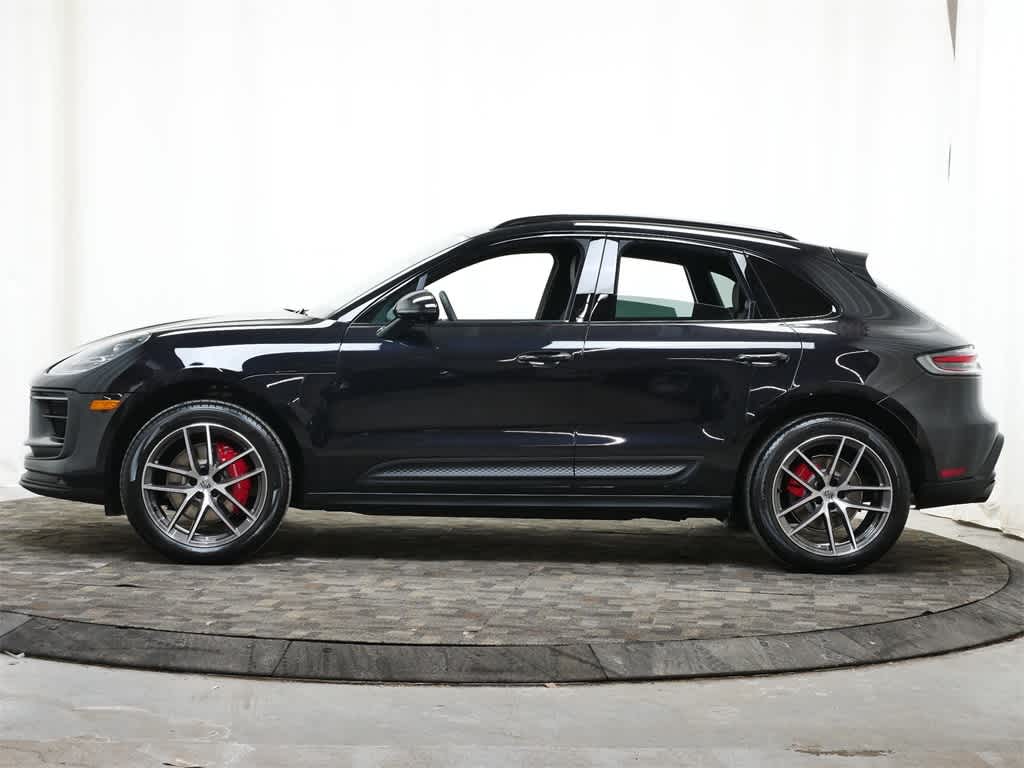 Thumbnail: 2026 Porsche Macan - 2