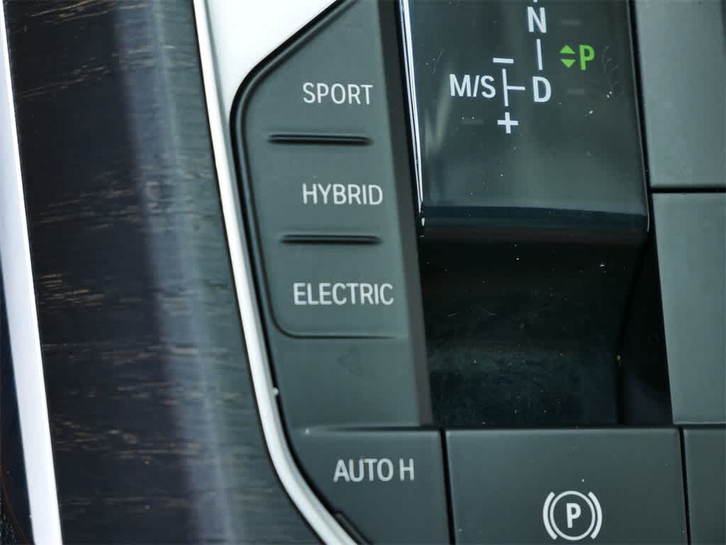 Thumbnail: 2021 BMW 3 Series - 26