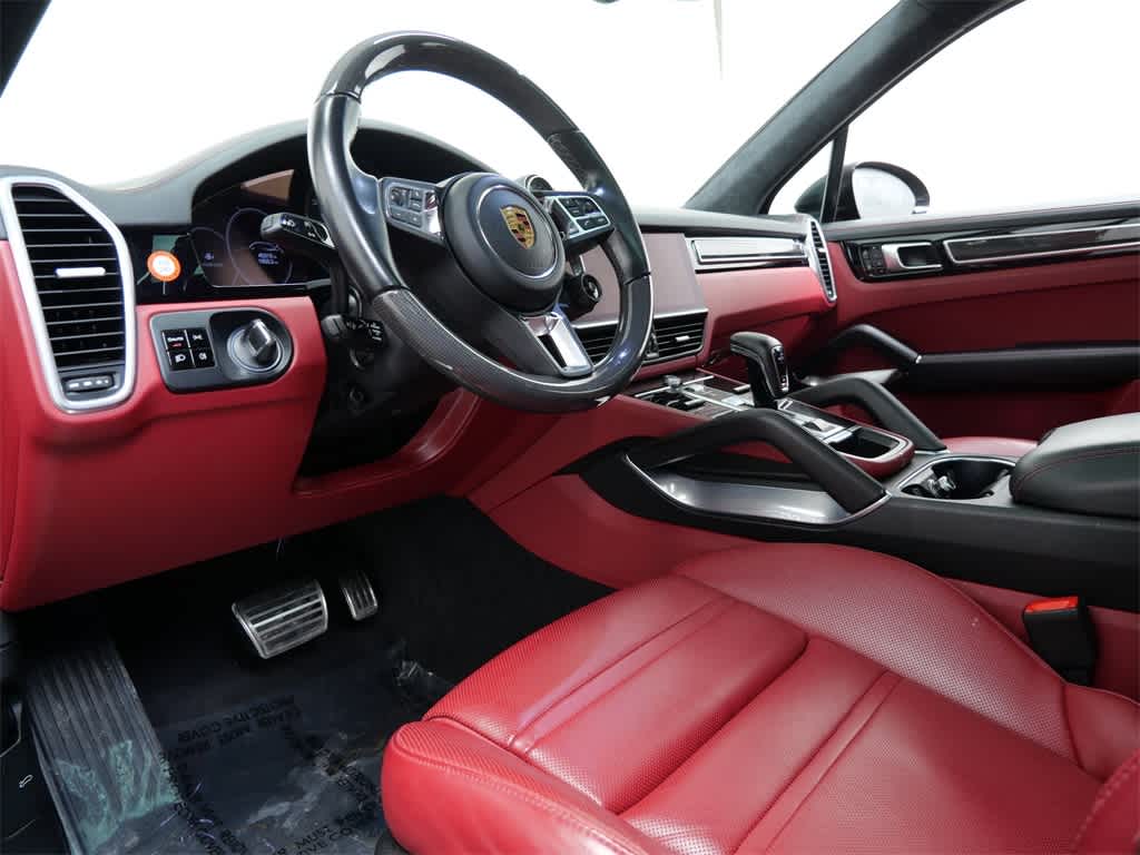 Thumbnail: 2021 Porsche Cayenne - 4