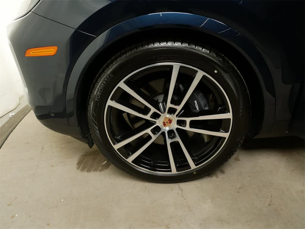 Thumbnail: 2025 Porsche Cayenne - 6