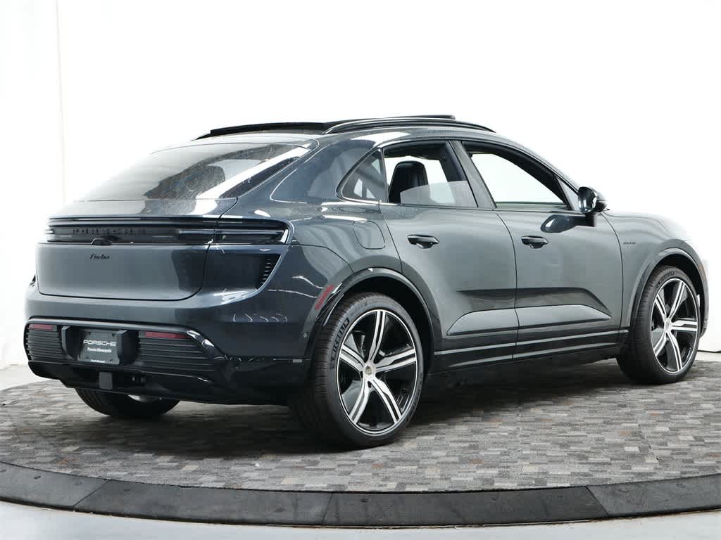 Thumbnail: 2025 Porsche Macan - 7
