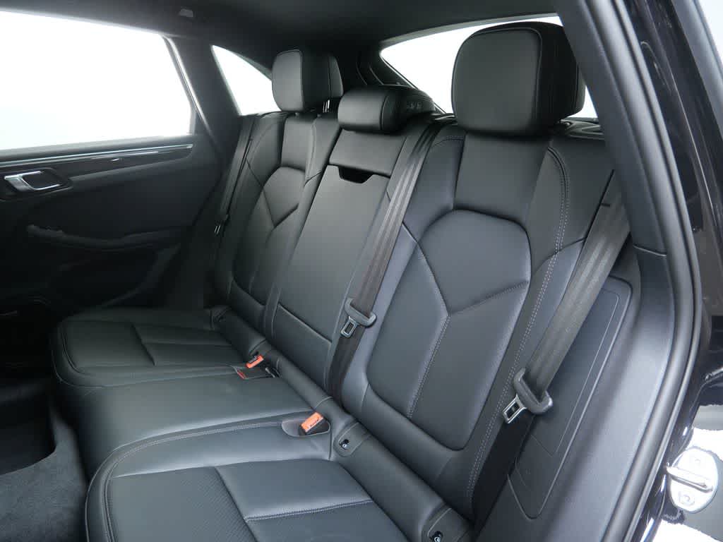Thumbnail: 2024 Porsche Macan - 14