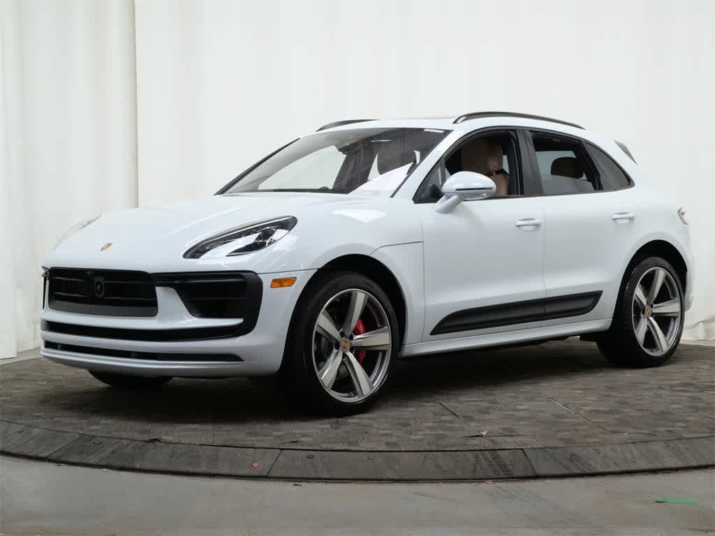 Thumbnail: 2026 Porsche Macan - 1