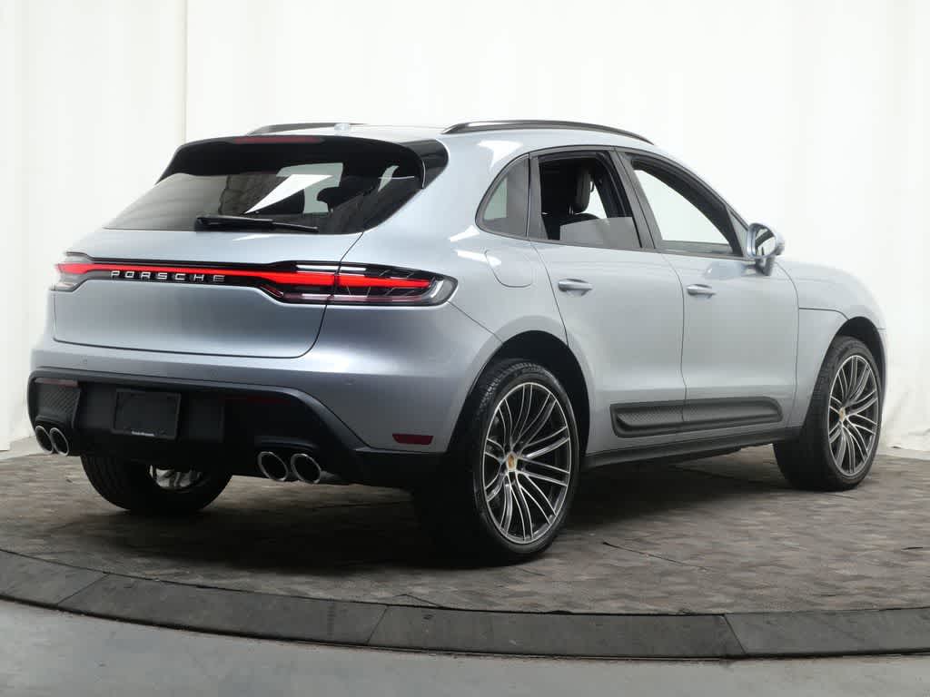 Thumbnail: 2026 Porsche Macan - 7