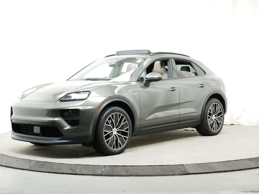 Thumbnail: 2024 Porsche Macan - 1
