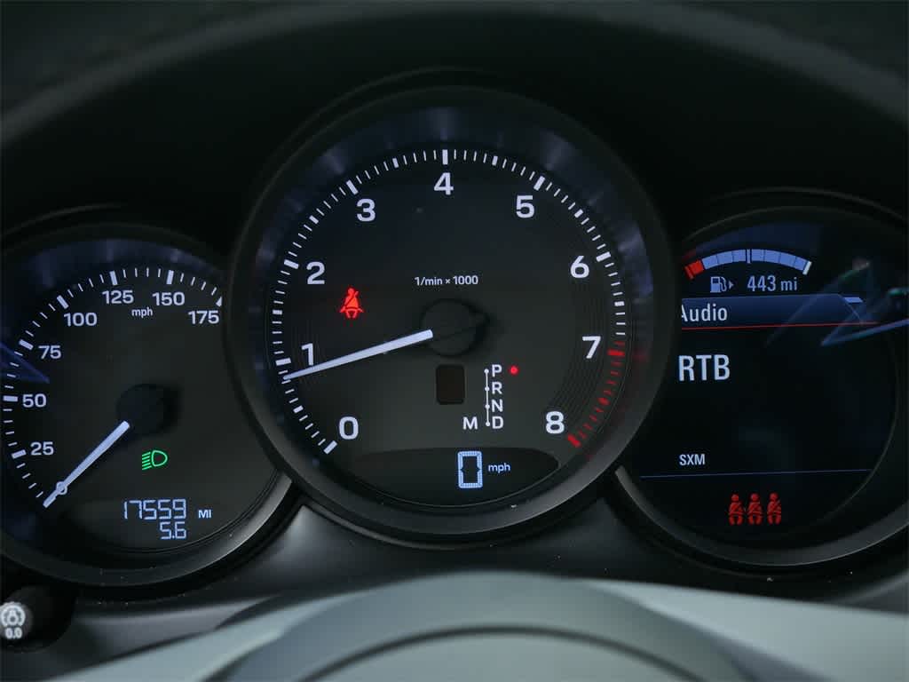 Thumbnail: 2023 Porsche Macan - 25