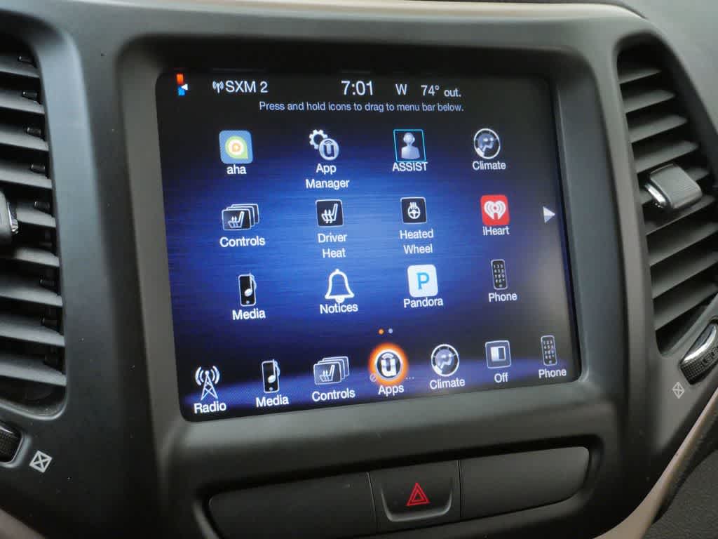 Thumbnail: 2017 Jeep Cherokee - 22