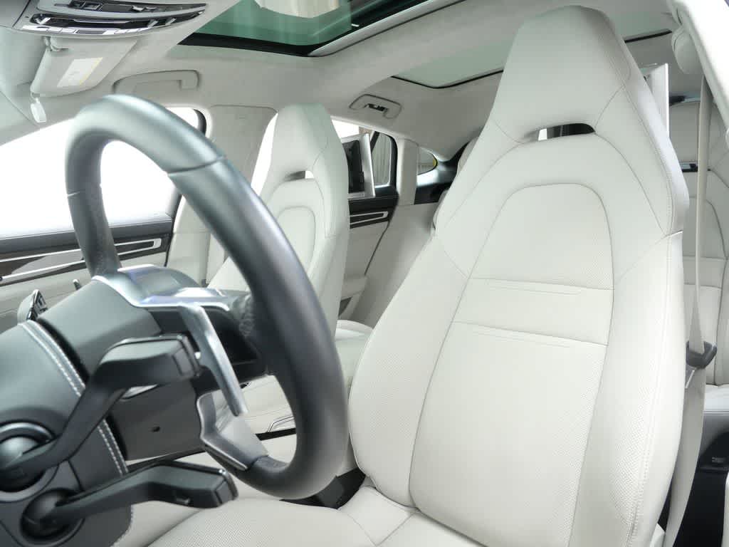 Thumbnail: 2017 Porsche Panamera - 5