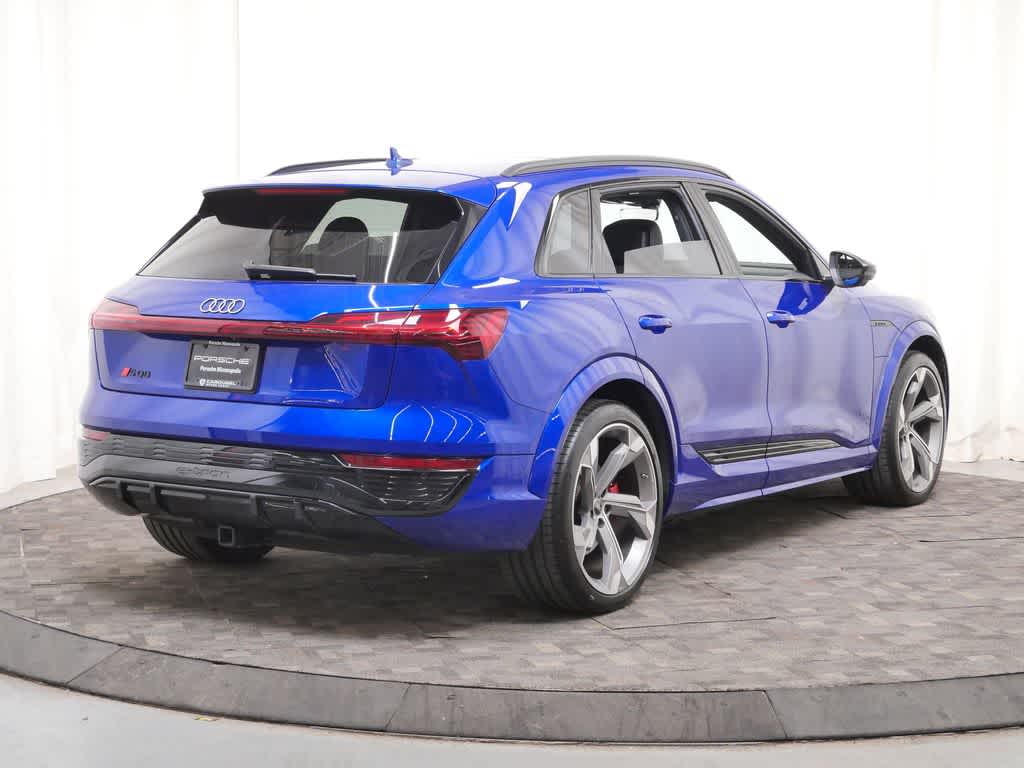 Thumbnail: 2024 Audi SQ8 e-tron - 7