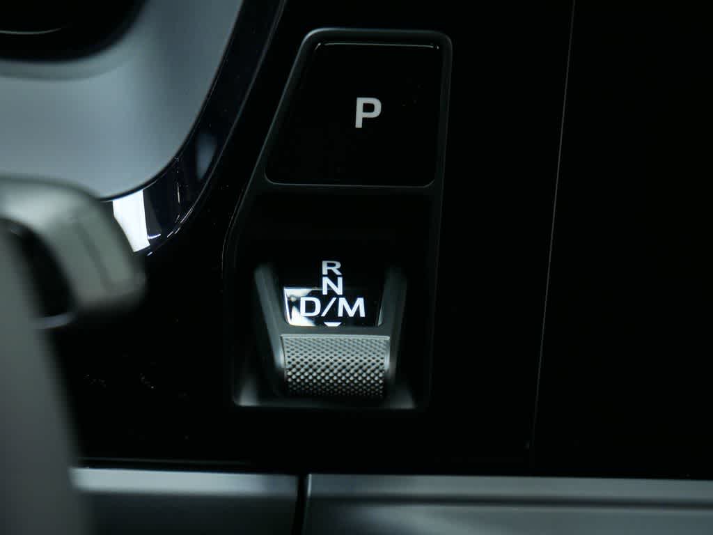 Thumbnail: 2026 Porsche Panamera - 25