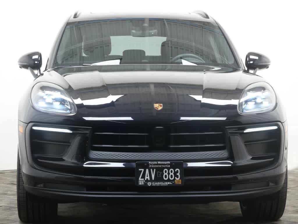 Thumbnail: 2024 Porsche Macan - 10