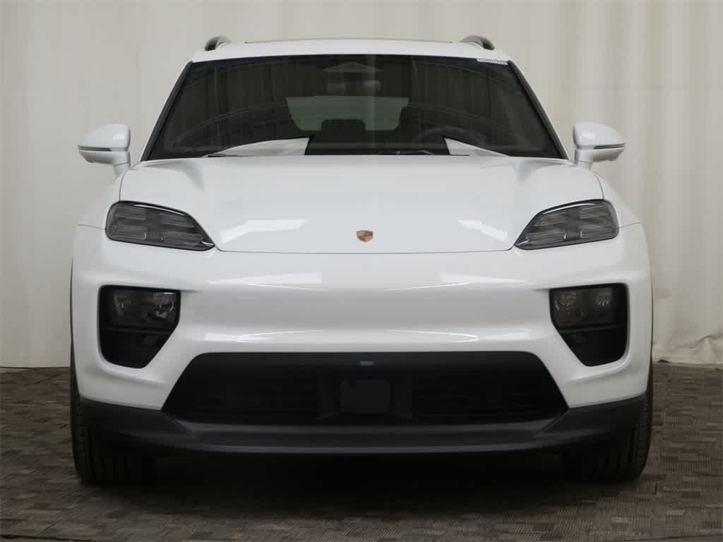 Thumbnail: 2026 Porsche Macan - 10