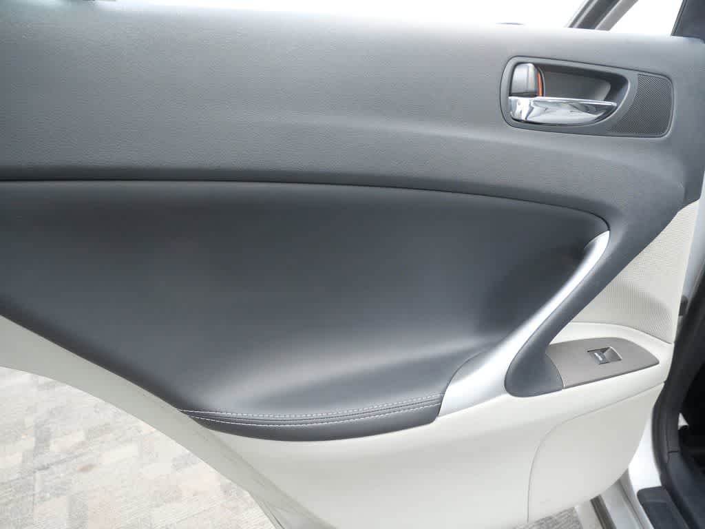 Thumbnail: 2010 Lexus IS - 13