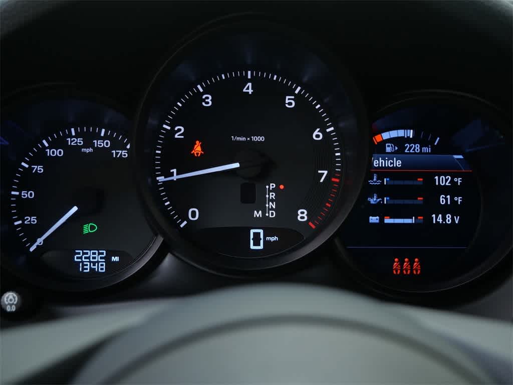 Thumbnail: 2025 Porsche Macan - 24