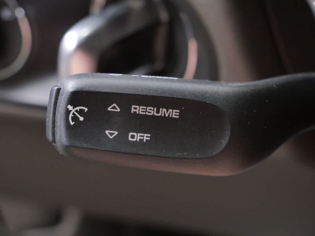 Thumbnail: 2018 Porsche Macan - 26