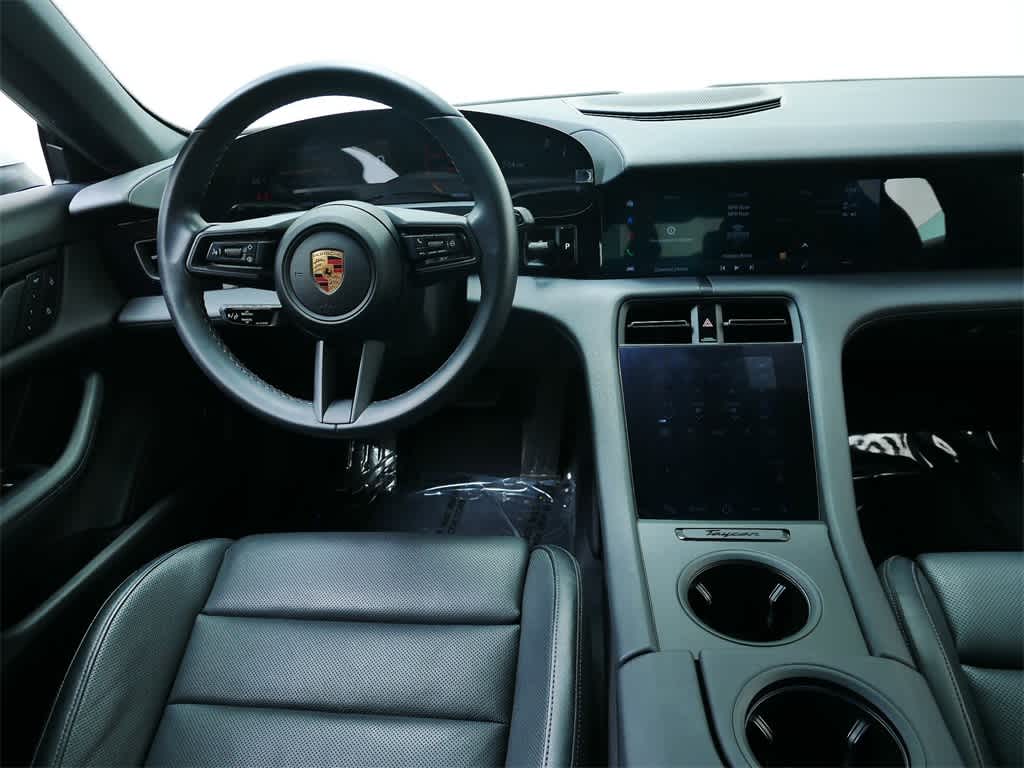 2022 Porsche Taycan  15