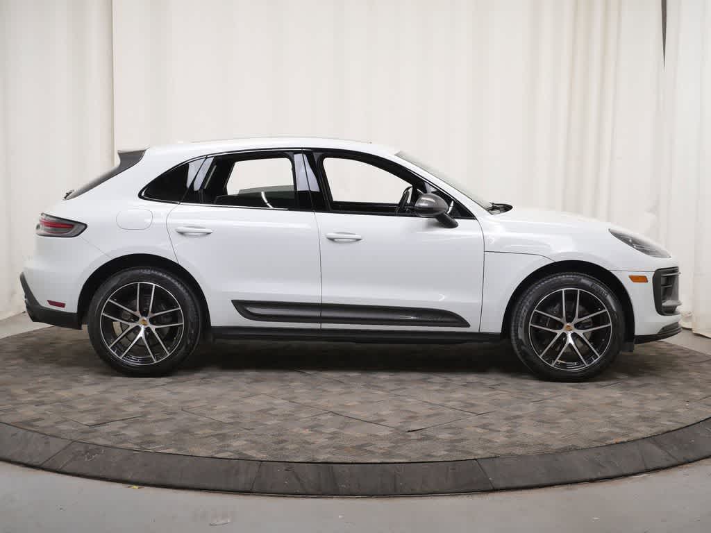 Thumbnail: 2023 Porsche Macan - 8