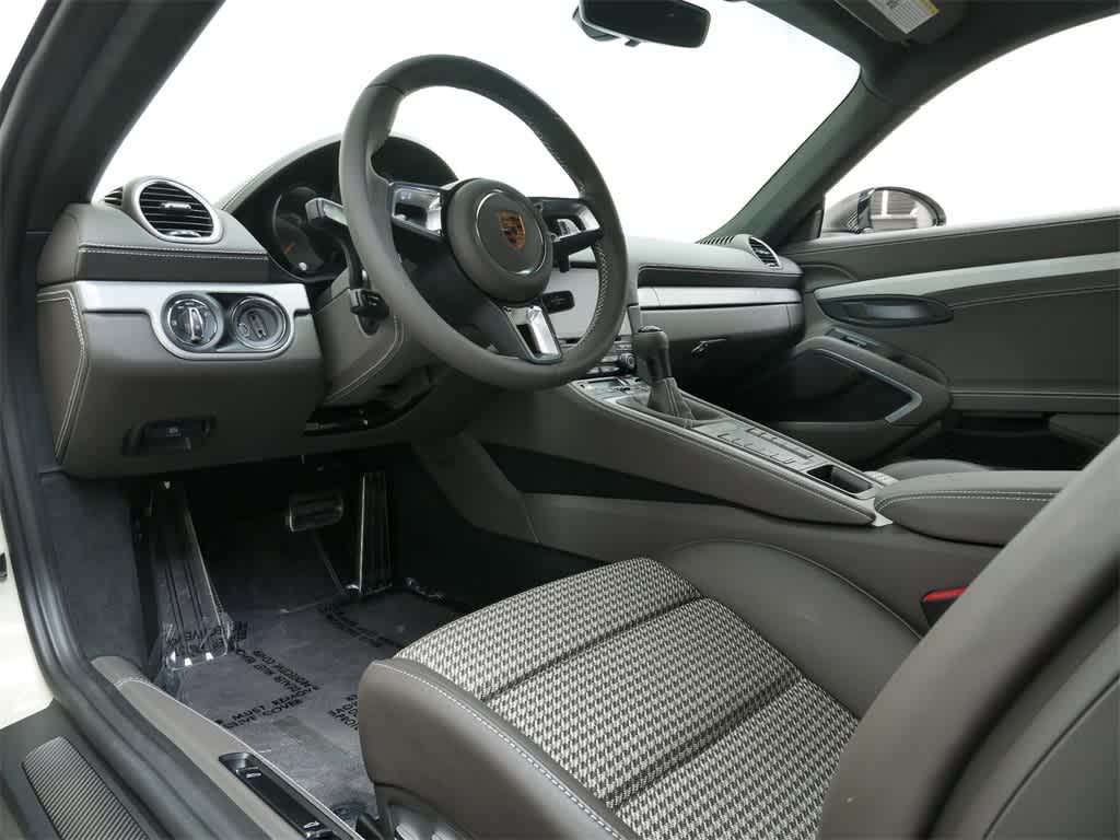 Thumbnail: 2023 Porsche 718 Cayman - 4