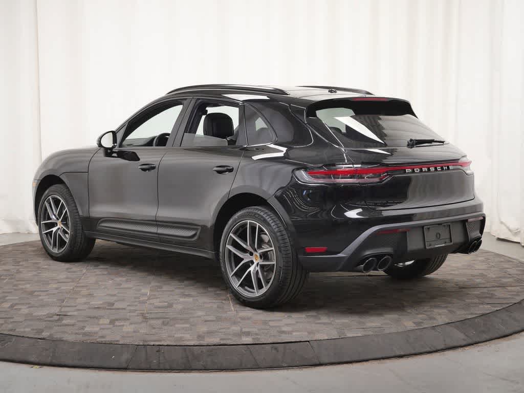 Thumbnail: 2026 Porsche Macan - 3
