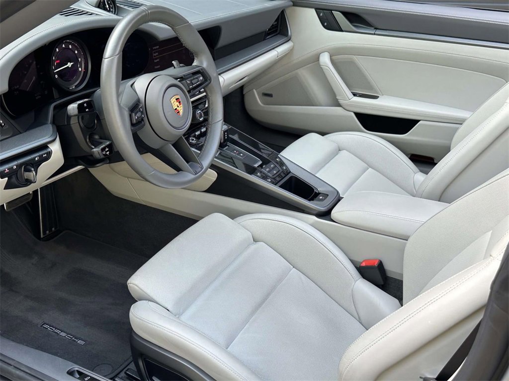 2024 Porsche 911 Cabriolet photo 4