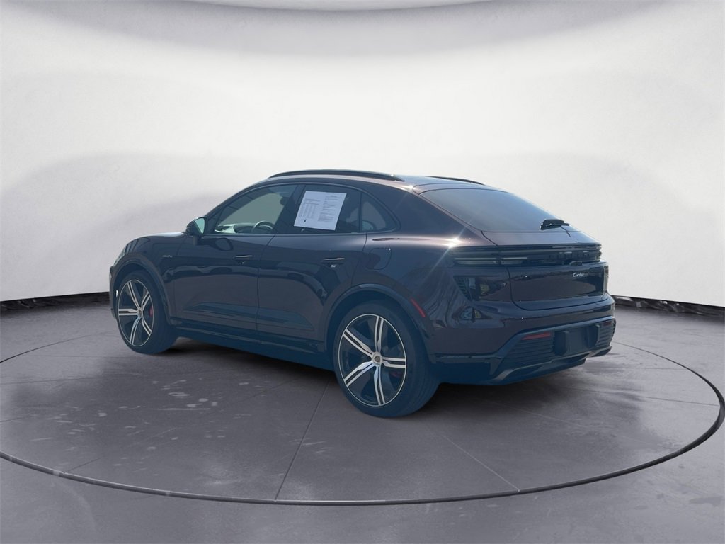 2024 Porsche Macan Electric Turbo photo 3