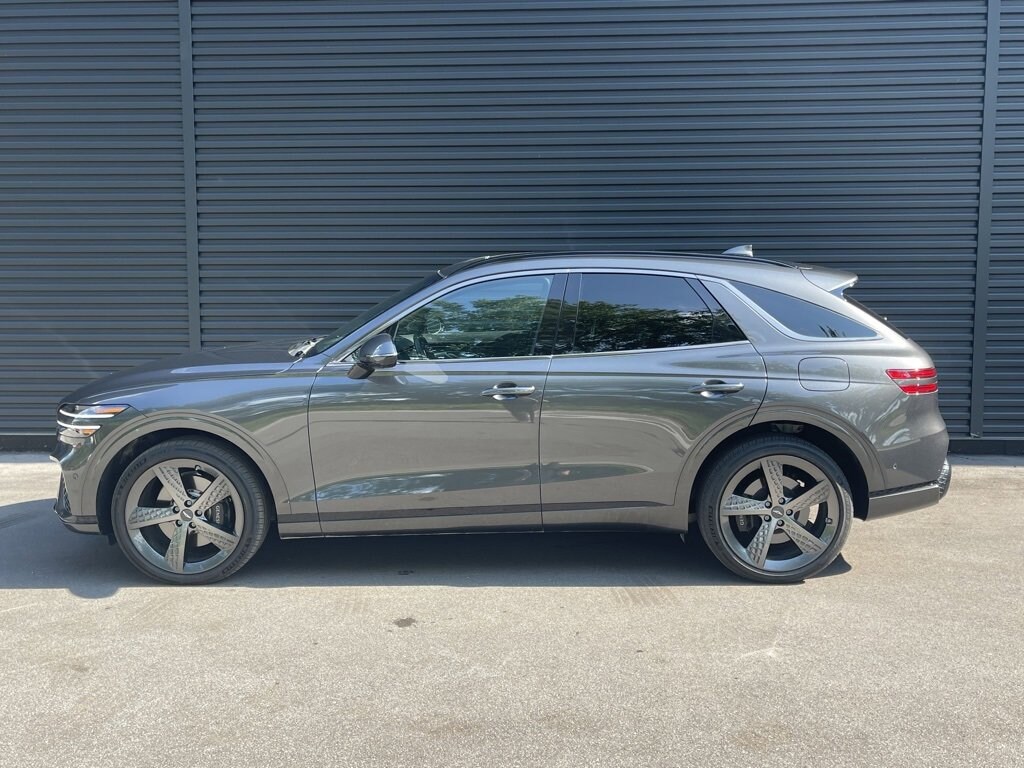 2024 Genesis GV70 3.5T Sport photo 2