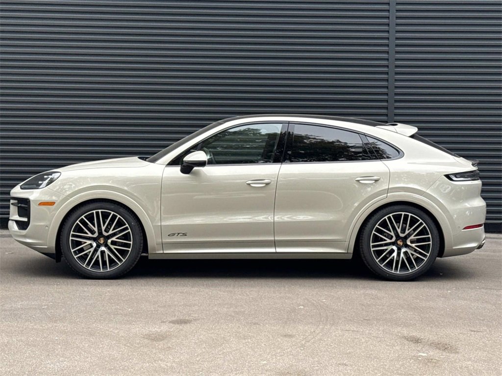 2025 Porsche Cayenne Coupe GTS photo 2