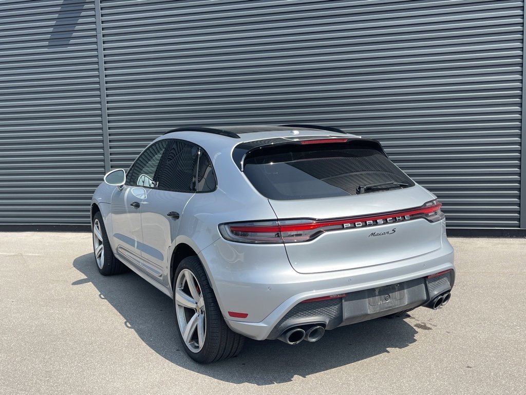 2023 Porsche Macan S photo 3