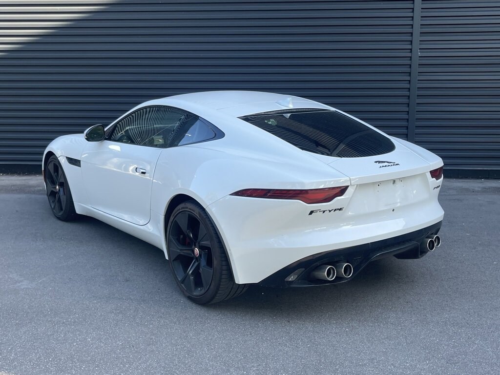 2023 Jaguar F-TYPE P450 photo 3