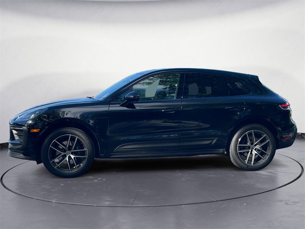 Certified 2024 Porsche Macan Base with VIN WP1AA2A55RLB13072 for sale in Shelby Township, MI