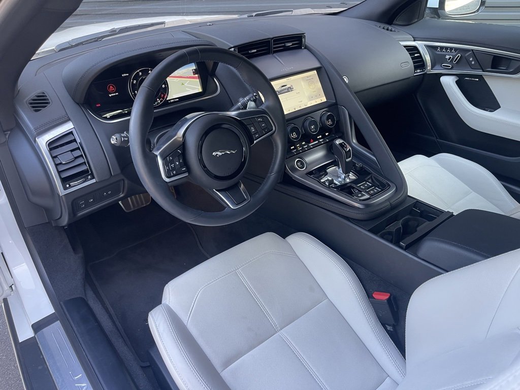 2023 Jaguar F-TYPE P450 photo 4