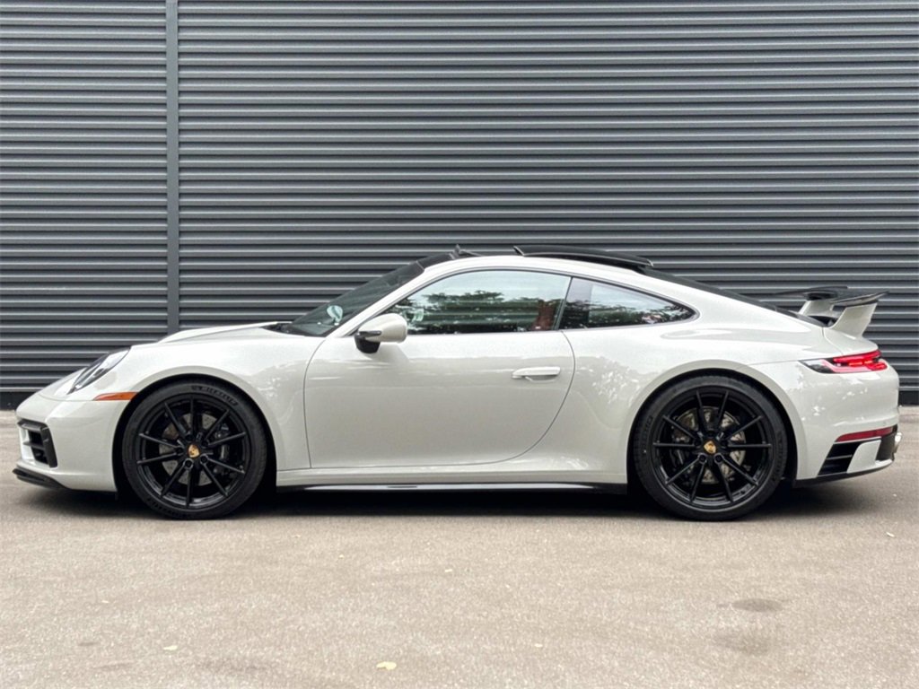 2024 Porsche 911 S photo 2