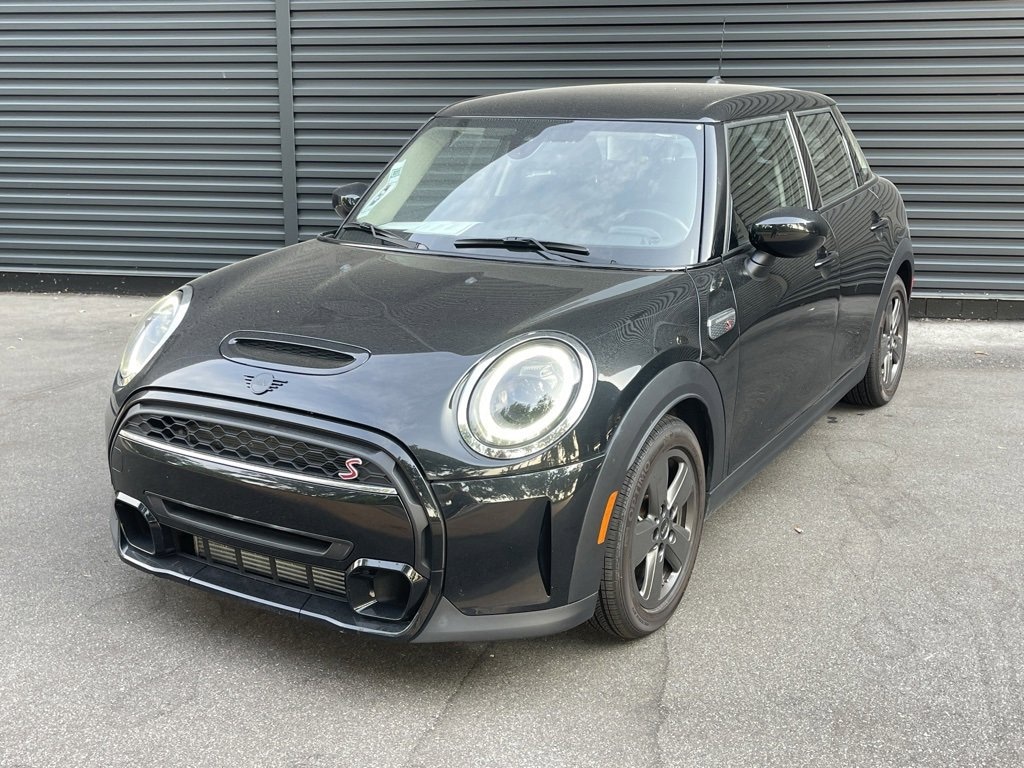 Used 2023 MINI Hardtop 4 Door Cooper S Classic Cooper S Classic FWD *Ltd Avail*