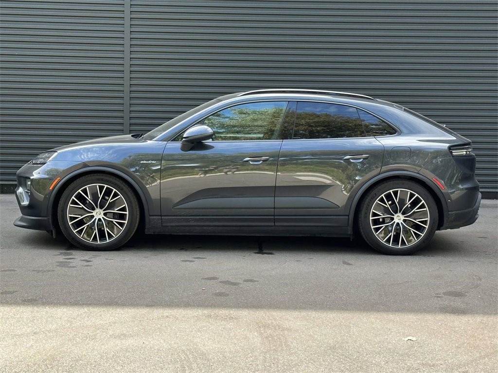 2024 Porsche Macan Electric 4 photo 2
