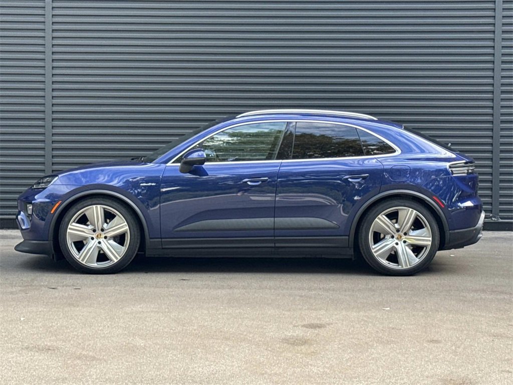 2024 Porsche Macan Electric 4 photo 2