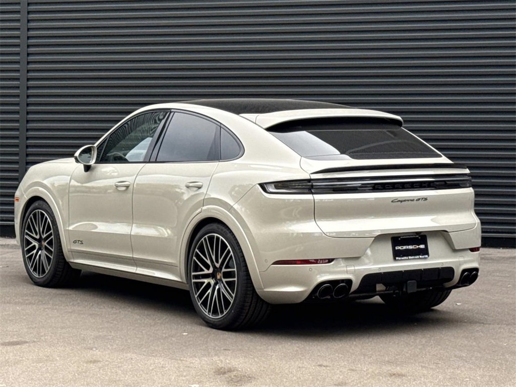 2025 Porsche Cayenne Coupe GTS photo 3