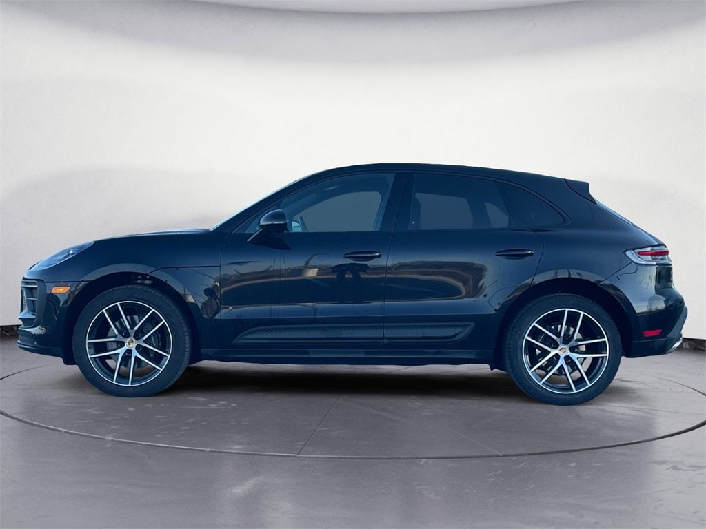 Certified 2022 Porsche Macan Base with VIN WP1AA2A53NLB03795 for sale in Shelby Township, MI