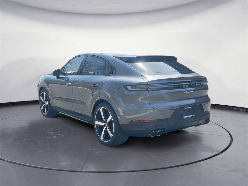 2025 Porsche Cayenne Coupe photo 3