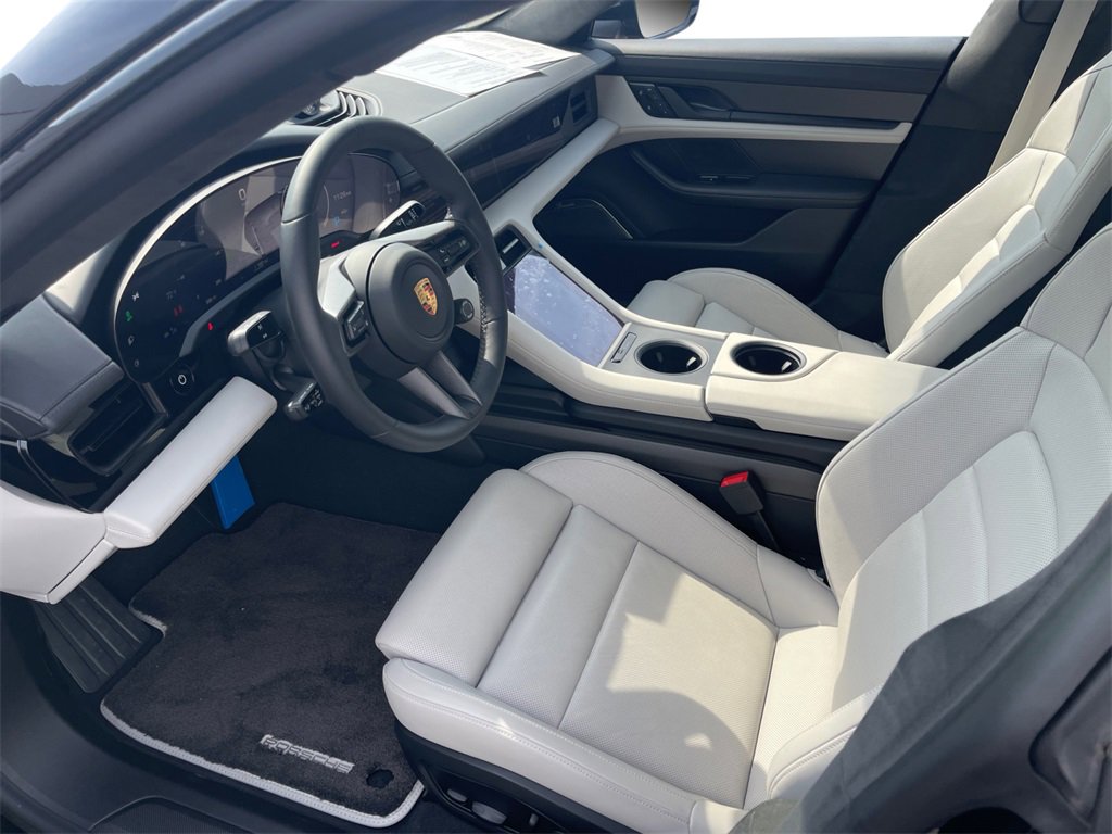 2024 Porsche Taycan Turbo photo 4