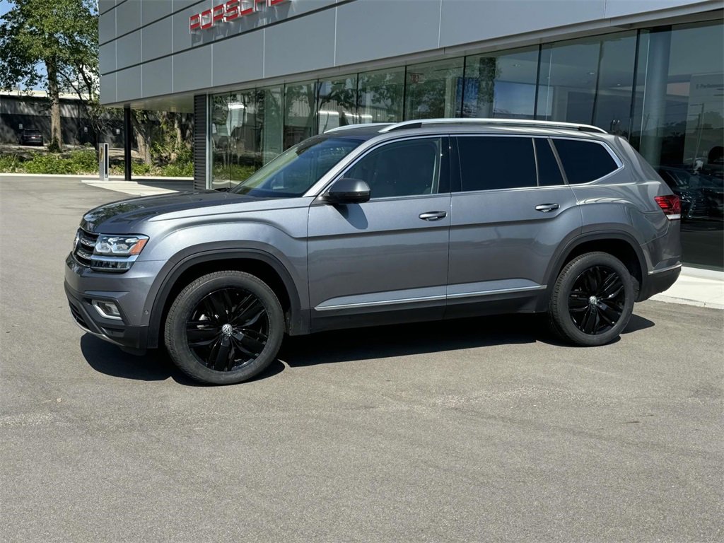 Used 2019 Volkswagen Atlas SEL Premium with VIN 1V2NR2CA8KC551062 for sale in Shelby Township, MI