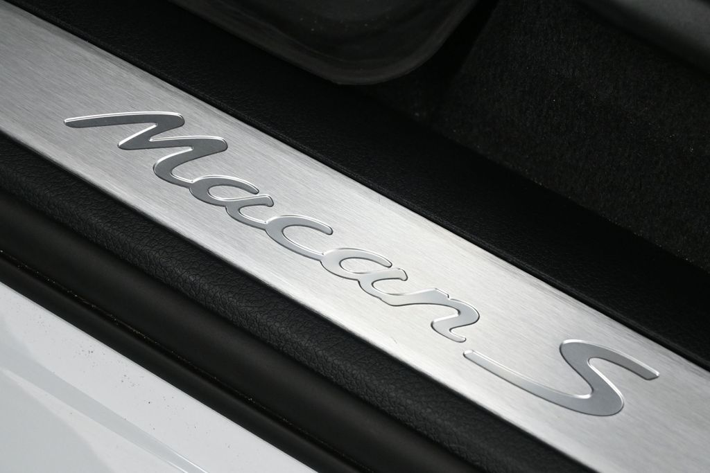 2026 Porsche Macan S - Photo 35
