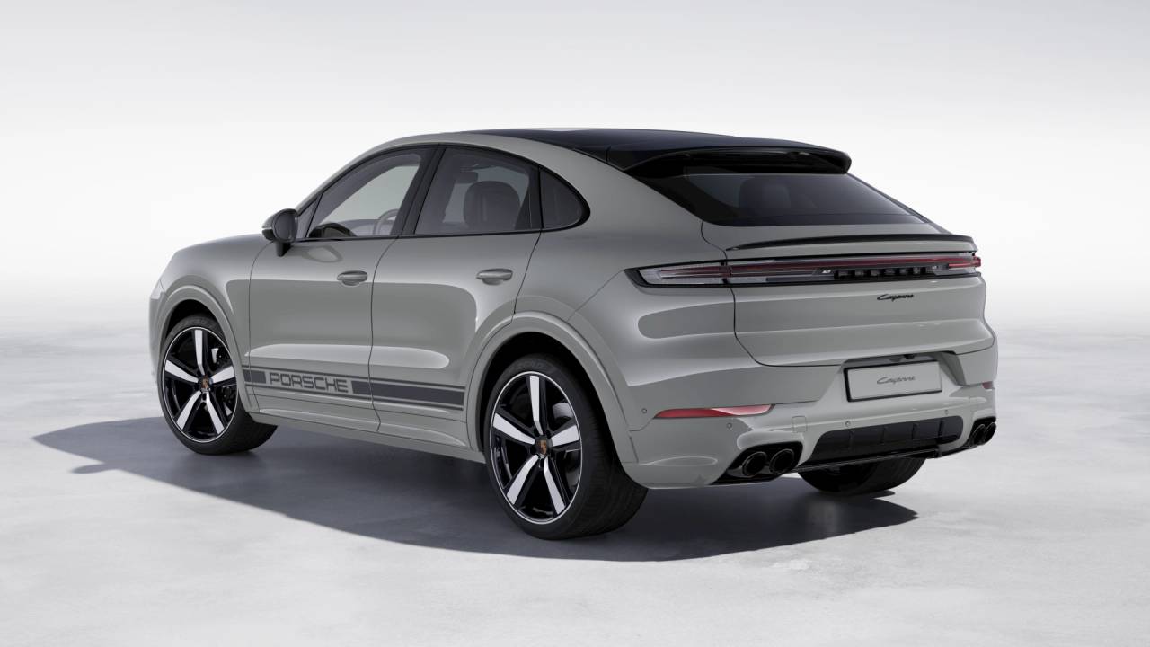 2026 Porsche Cayenne Coupe photo 3