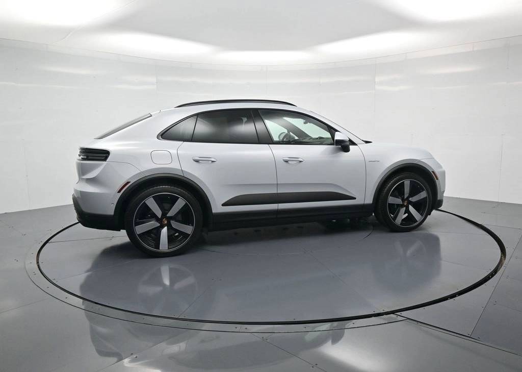 2026 Porsche Macan Base - Photo 9